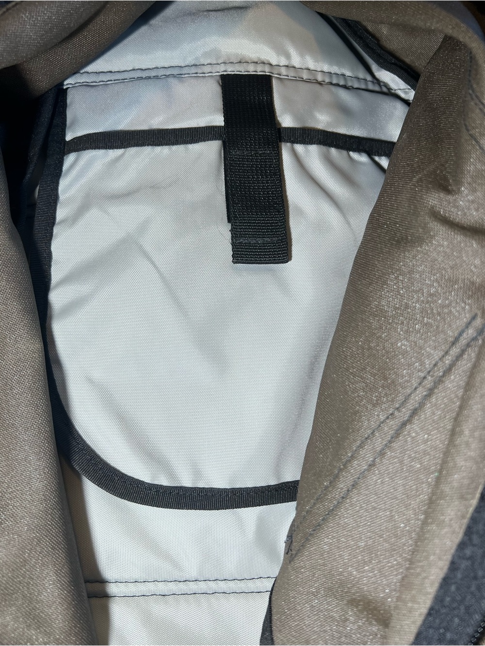 Vintage Y2K Original Jansport Olive Sling Pack with Nokia Size Cell Phone Pocket - Picture 8 of 17